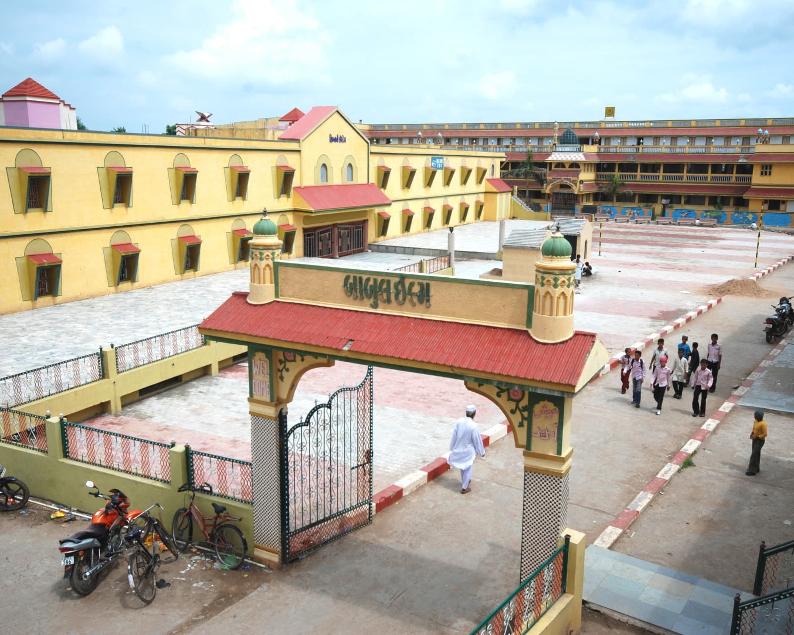 Campus Life - Sabri High School
